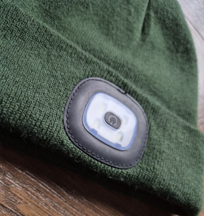 Czapka ze światełkiem Idealna