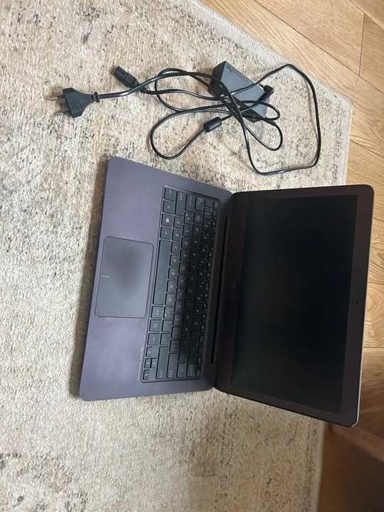 Laptop ASUS UX305L