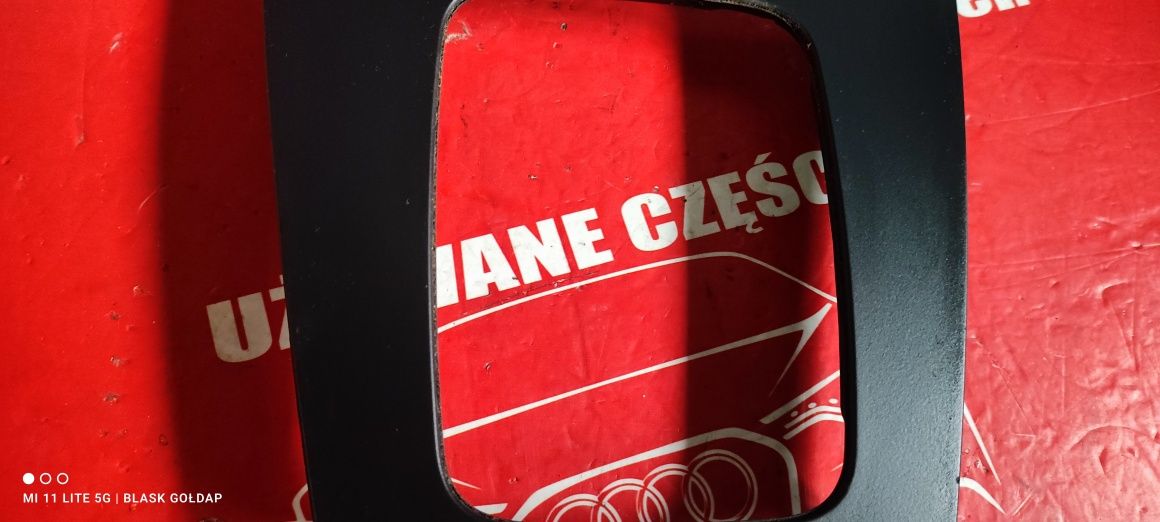Osłonka Czarna Gałki Zmiany Biegów Audi A4 B7 2.0 TDI Multitronik 05 r