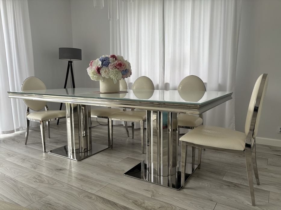 Stół glamour + 8 krzeseł z firmy BellaCasa