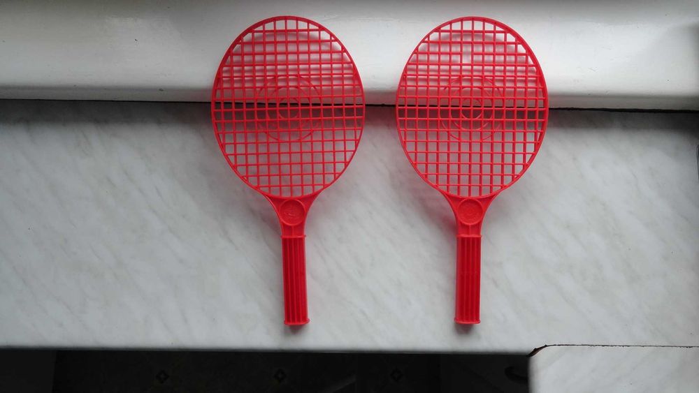 Rakietki do odbijania piłki w powietrzu - 2 sztuki, stan dobry