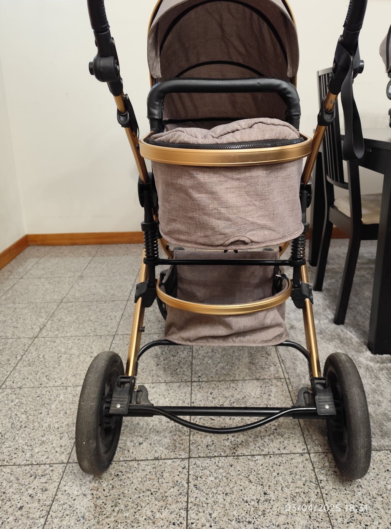 Carrinho de bebê 3 em 1