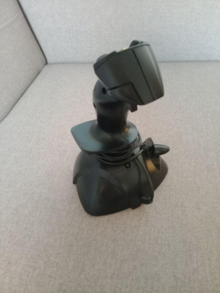 Joystick Thrustmaster®