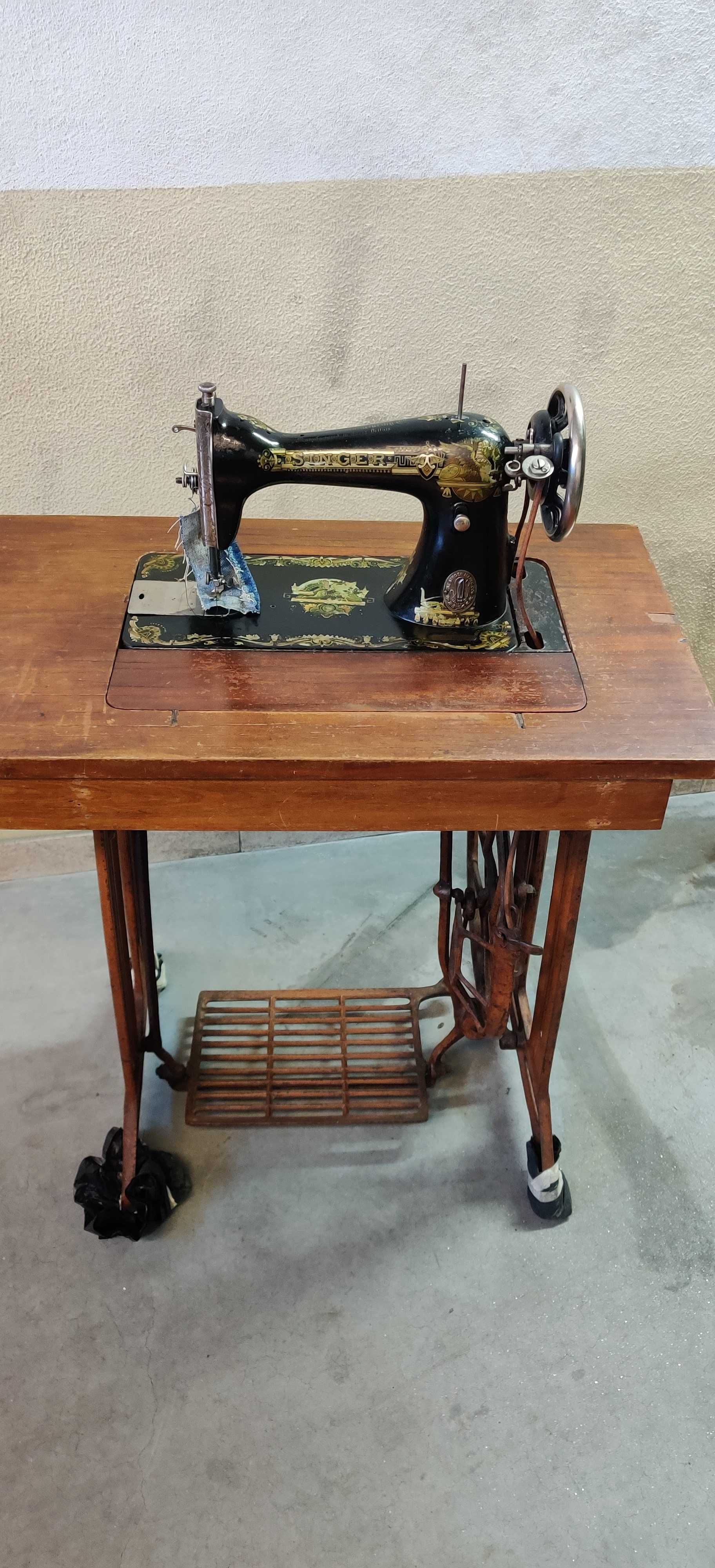Maquina de costura antiga Singer