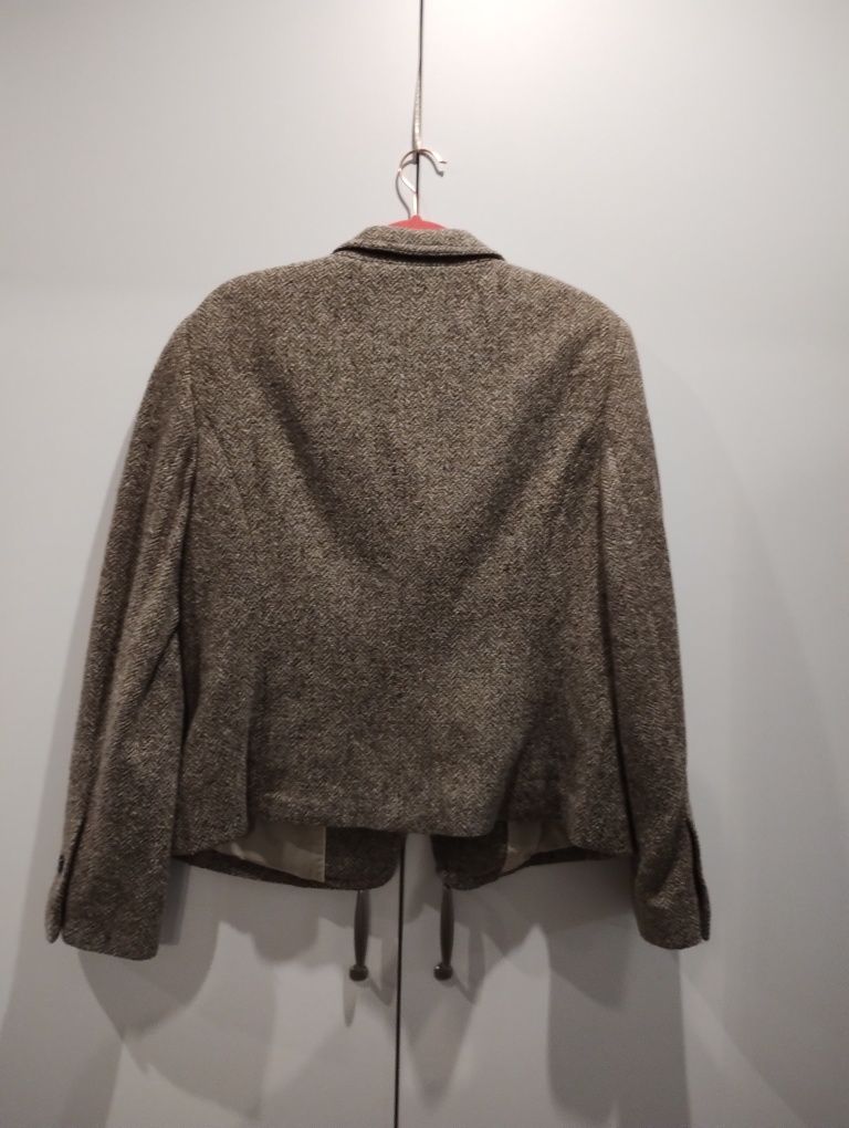 Wełniano-jedwabny żakiet damski plus size.
