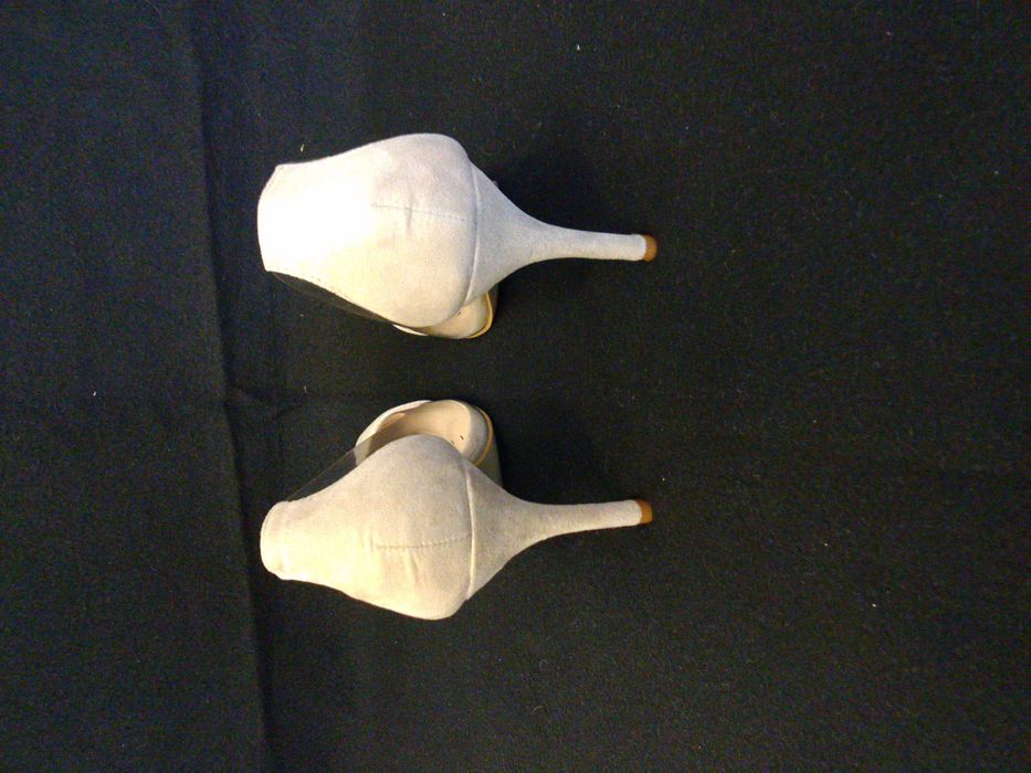 Nowe transparentne szpilki r. 39