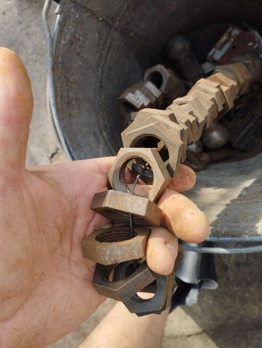 Контргайки ,контрольна гайка