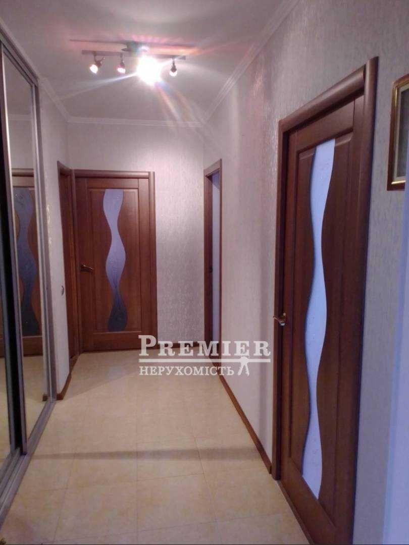 Продам гарну 3-кімнатну квартиру на Сахарова
