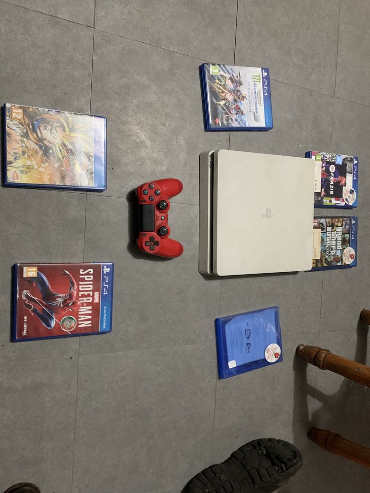 Ps4 com comando e mais 6 jogos