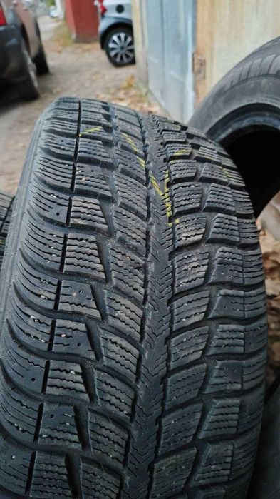 Зимняя резина Federal Himalaya WS2  235/55 R17