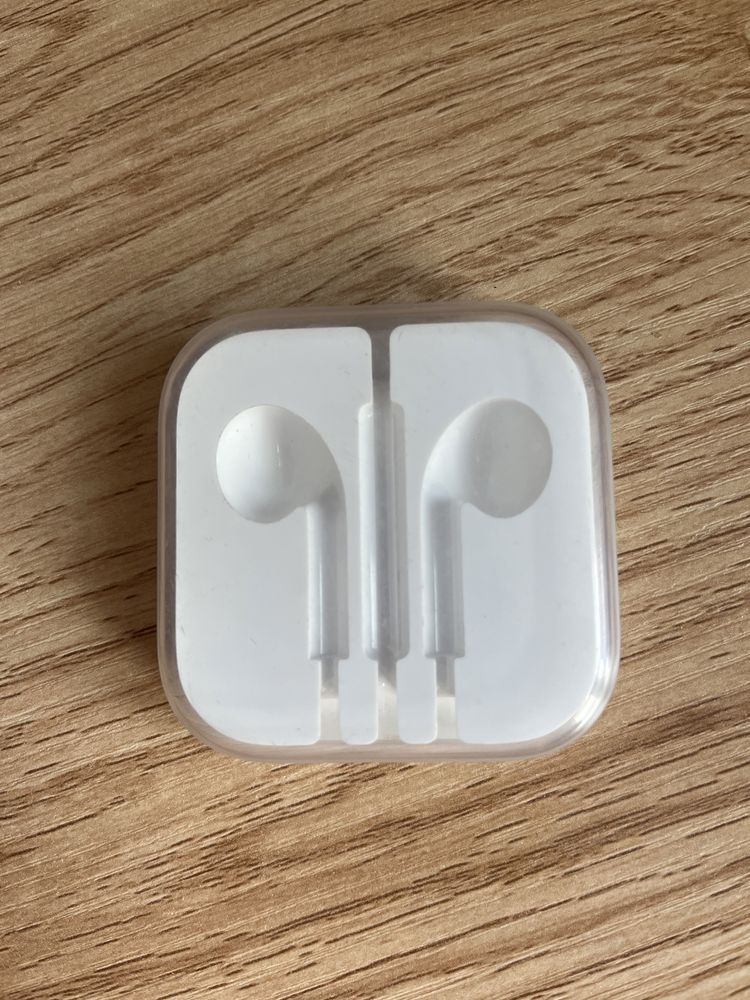 pudełko do słuchawek przewodowych douszne  Apple EarPods