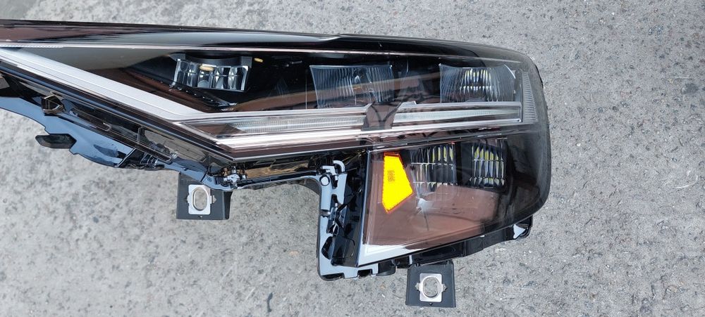 Audi Q8 USA фара передняя левая оптика ауди ку 8 Америка