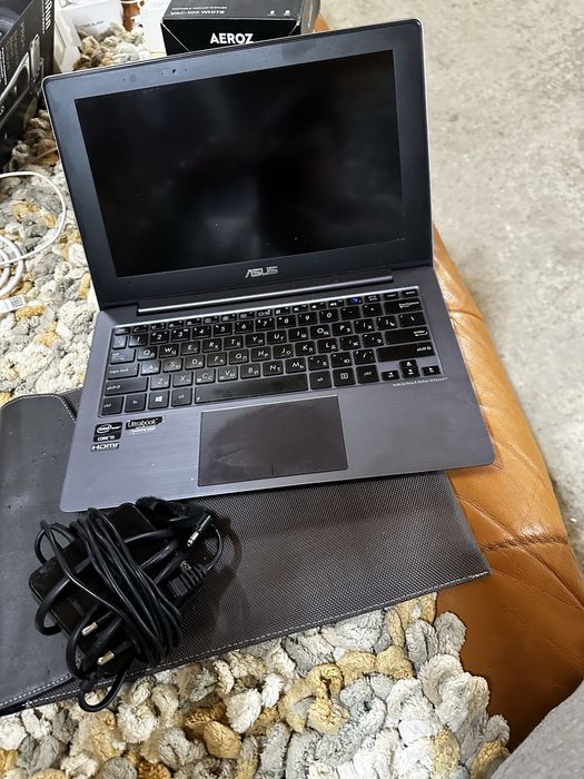 Ультрабук ASUS TAICHI 21, ноутбук-планшет 2в1