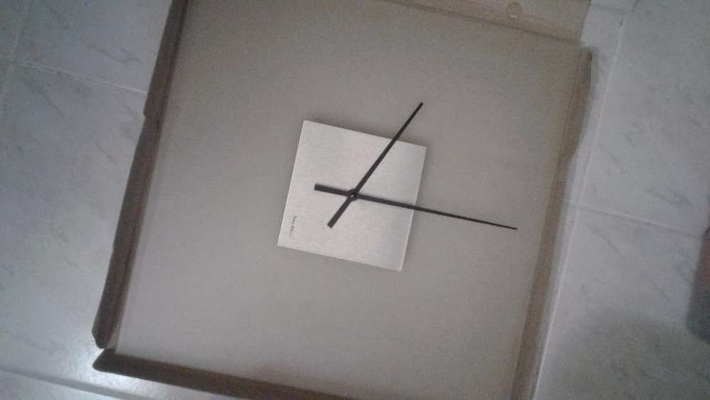 Relogio de parede vidro e inox Pedro Ribeiro