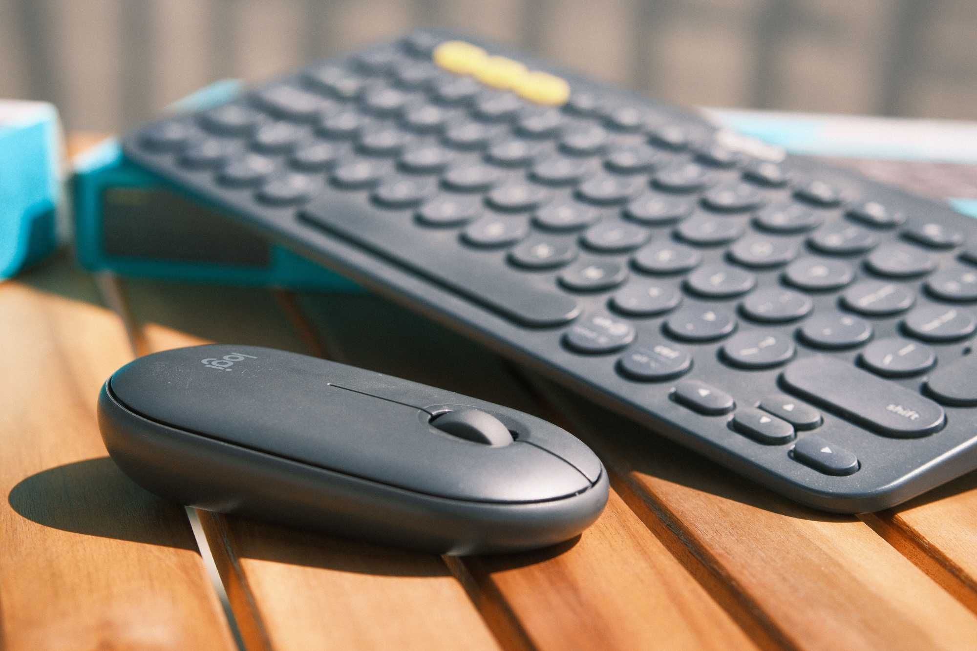 Klawiatura Logitech k380 + myszka  logitech pebble