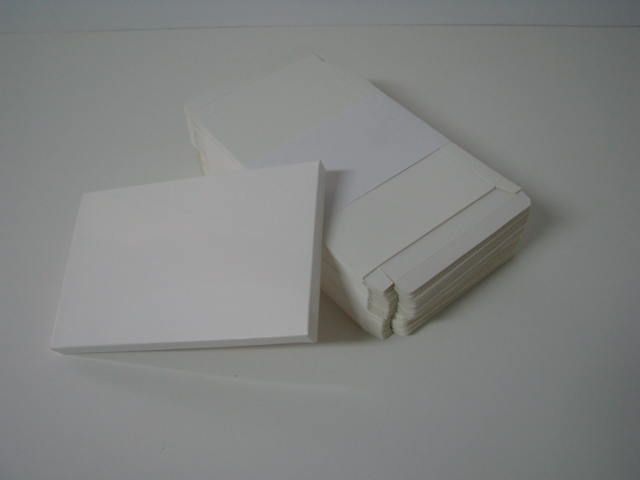 Caixas em cartolina branca, novas