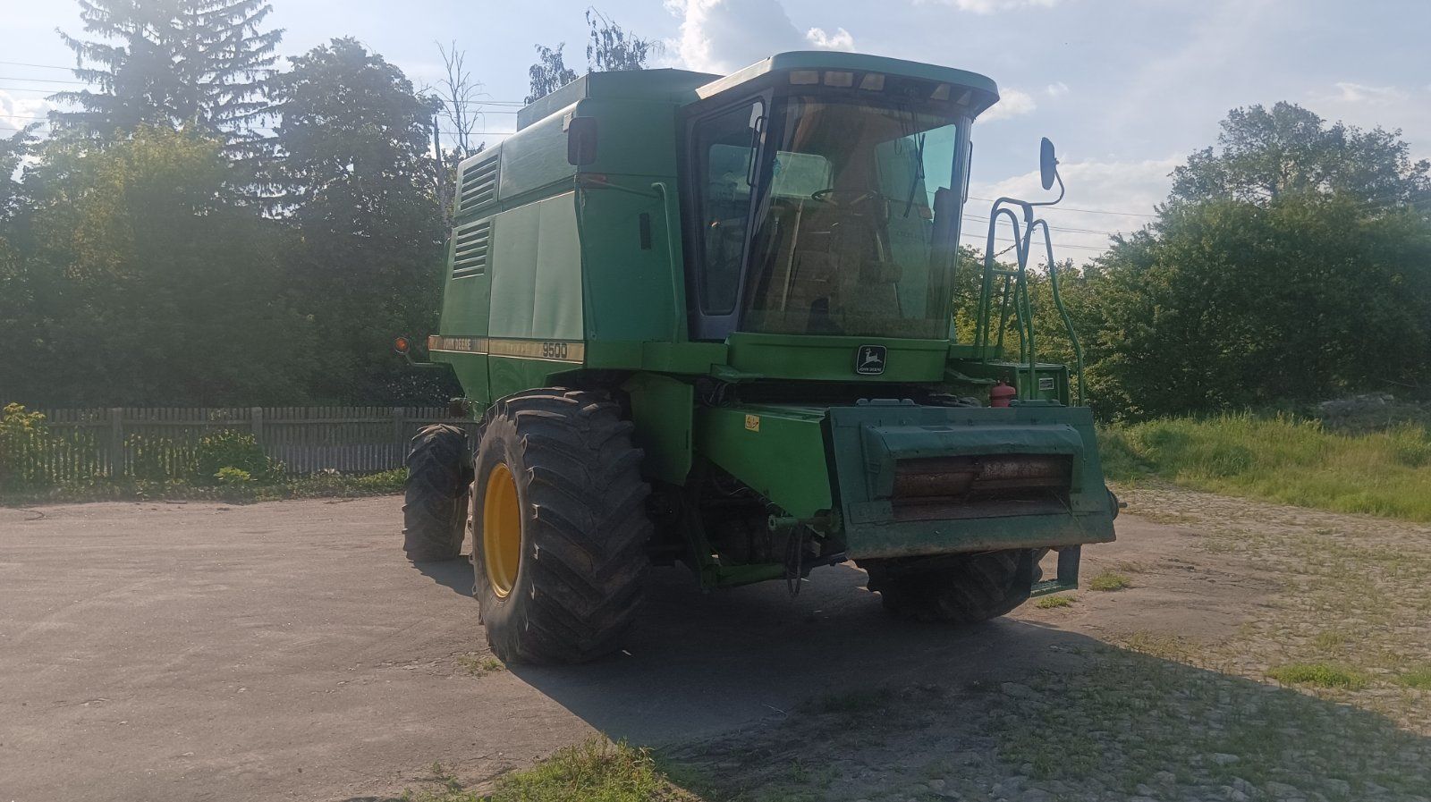 Комбайн John Deere 9500