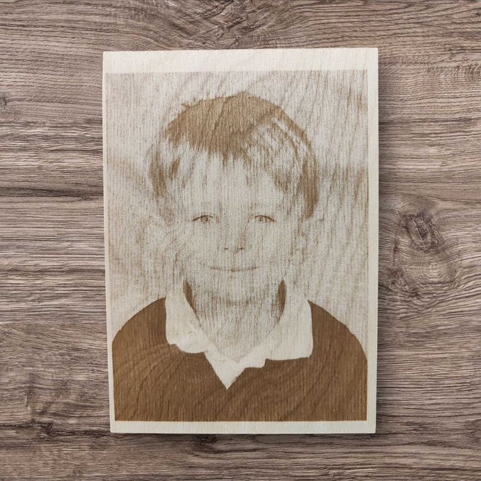Portret / zdjęcie - grawer na drewnie format A5, prezent