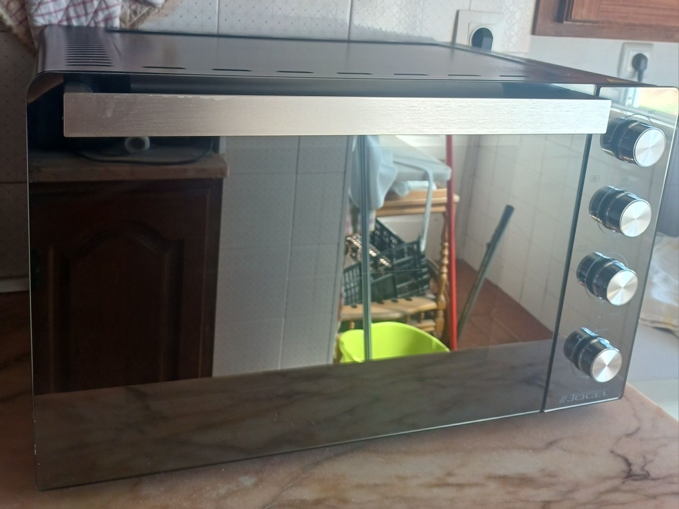 Forno elétrico em perfeito estado