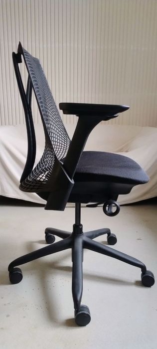 Игровое рабочее кресло herman miller chair