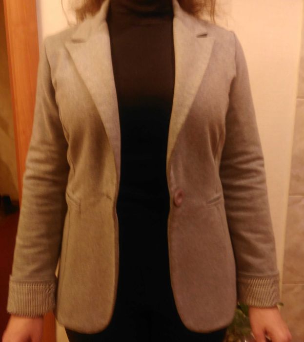 Свитер женский ZARA. И жакет.