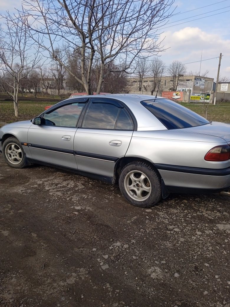 Продаю opel omega