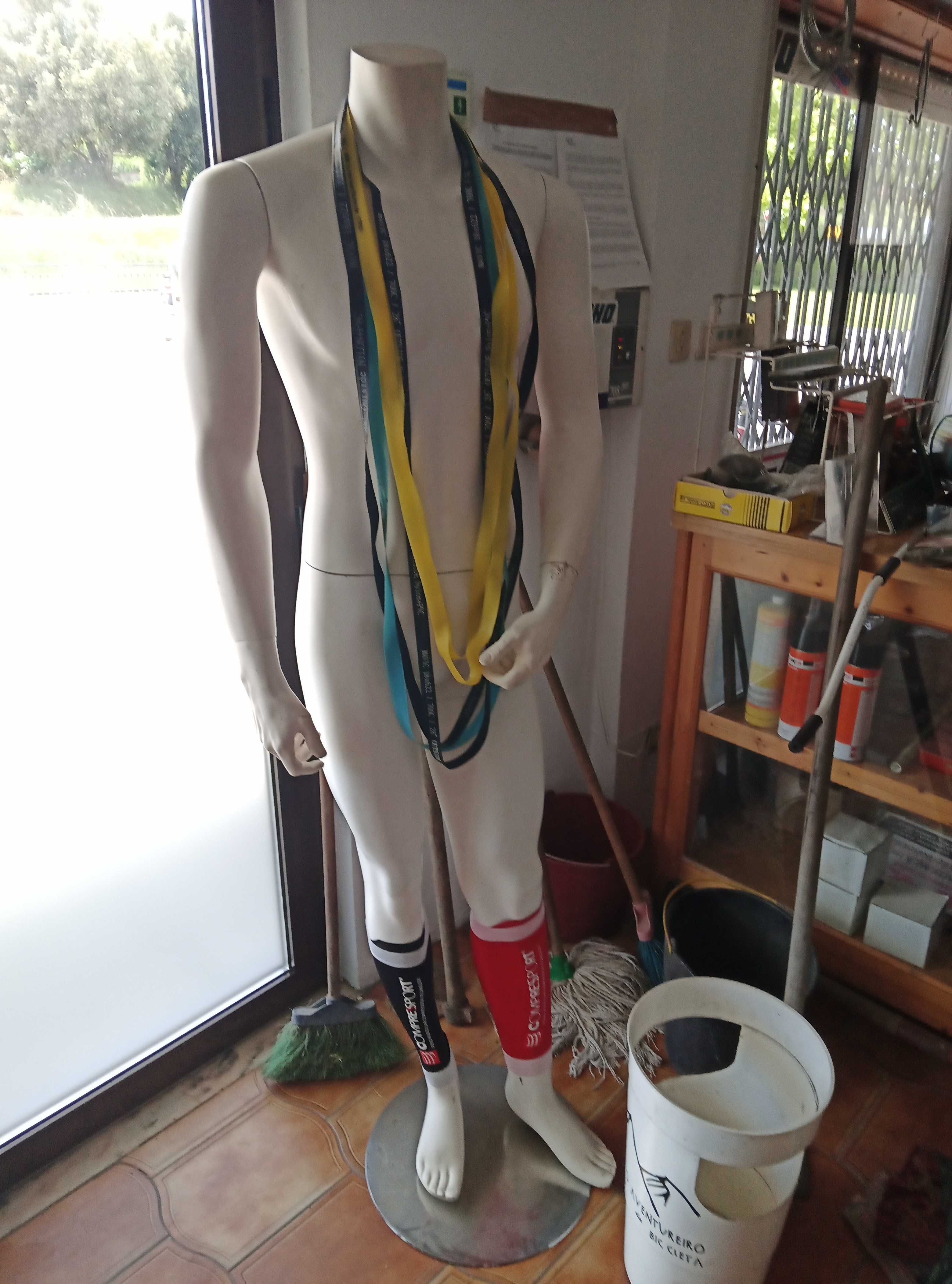 manequi para exposiçao de roupa