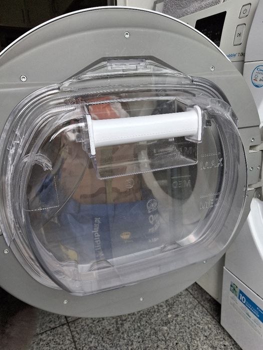 Maquina de secar com bomba de calor como nova  com pouco uso.