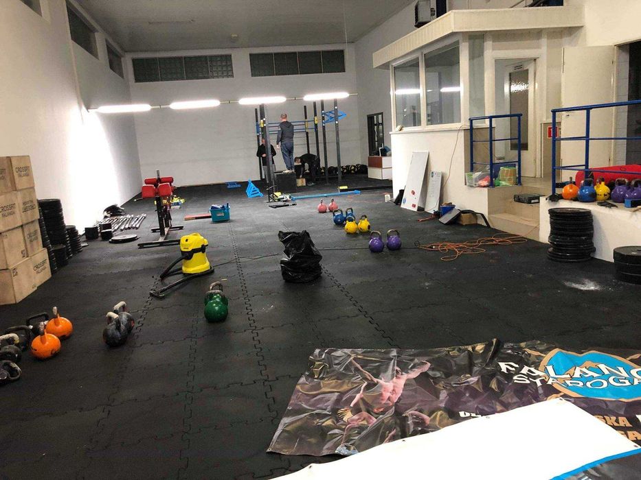 Podłoga sportowa fitness, mata gumowa siłownia crossfit puzzel kwadrat