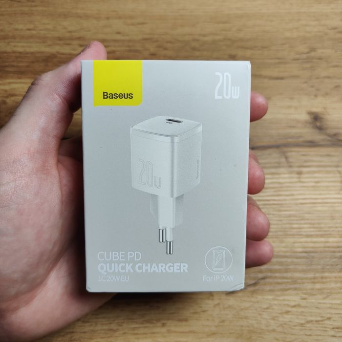 Чудова Швидка Зарядка Baseus 20W Type-C для iPhone, Samsung, Xiaomi