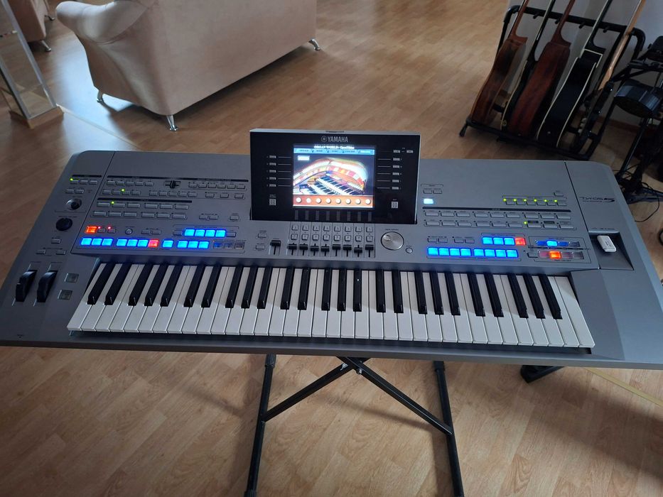 Yamaha Tyros 5 61 klawiszy