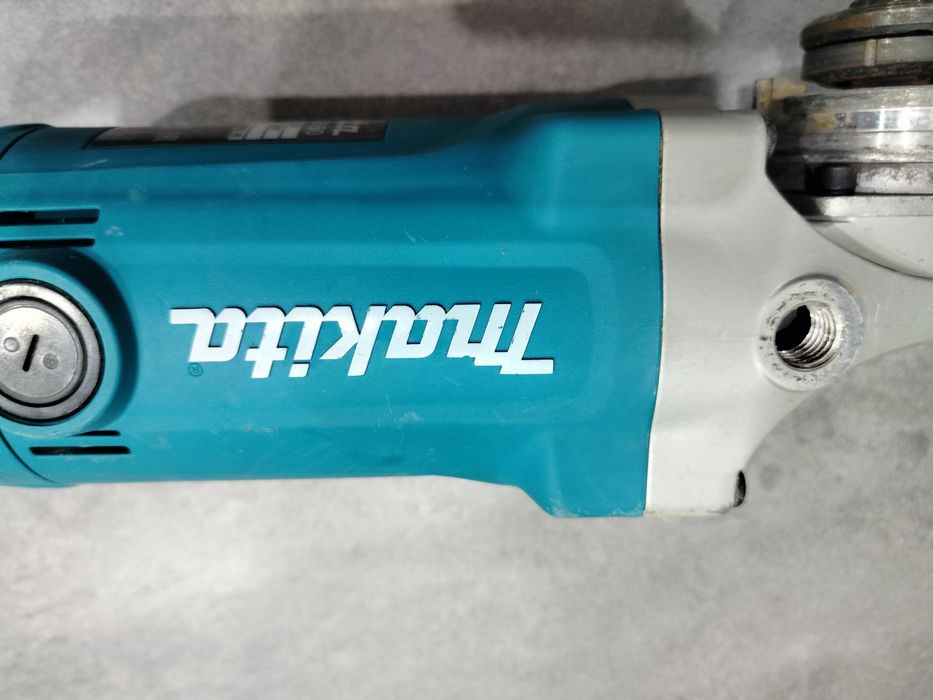 Szlifierka kątowa Makita GA9050