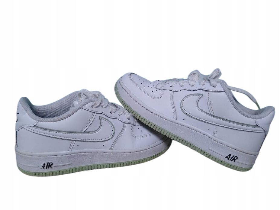 Nike 37,5 Buty Damskie Air Force 1 Białe Skóra T255