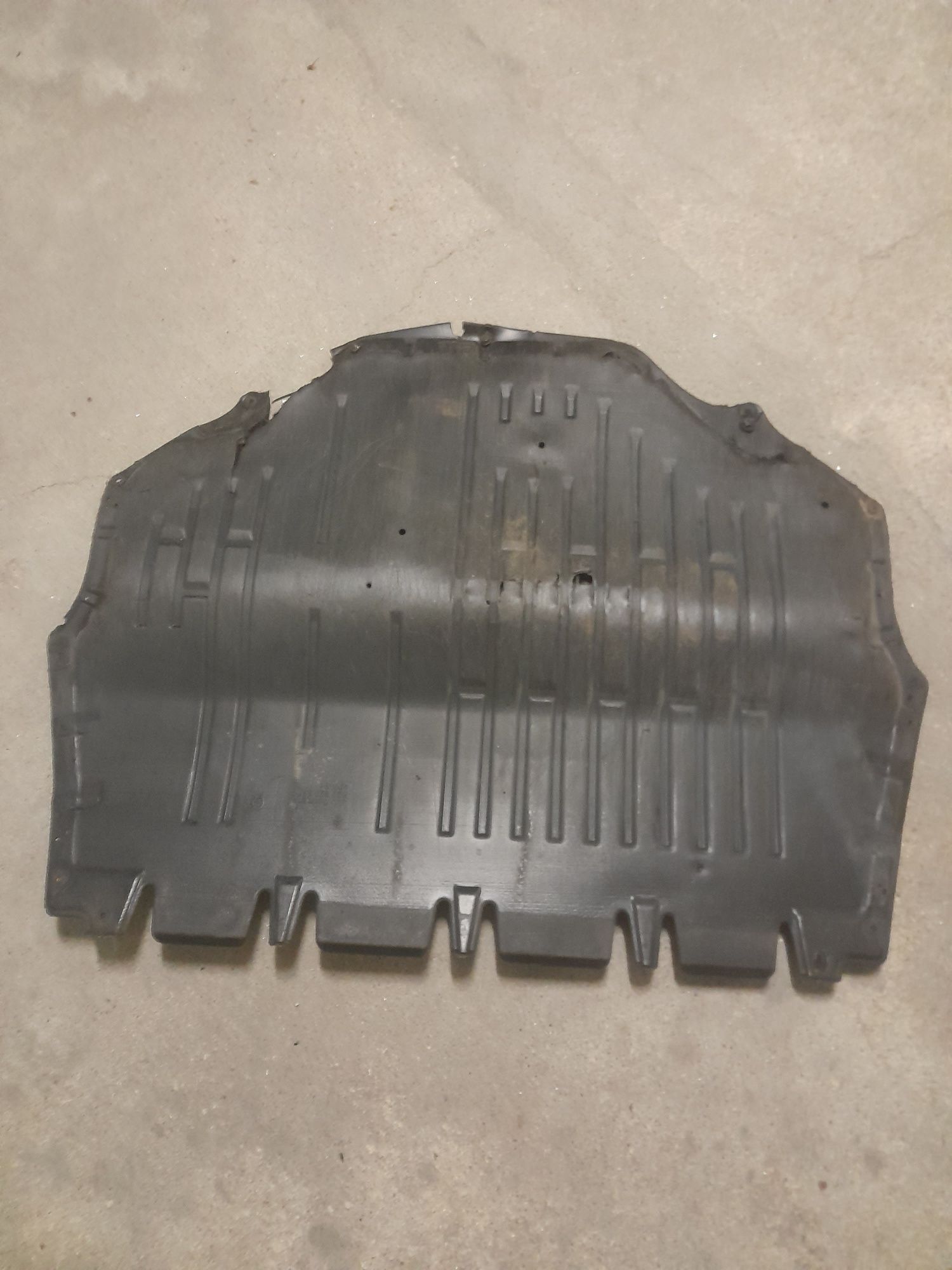 Resguardo motor seat ibiza 6L