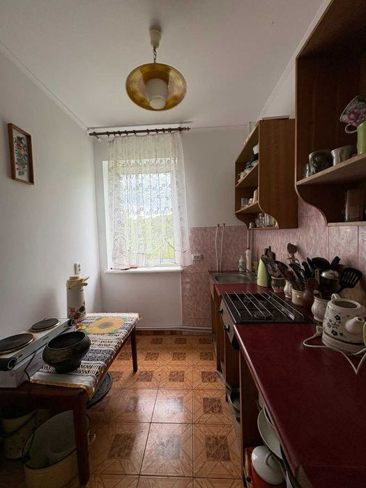 Продаж будинку з ремонтом та меблями в м.Золочів