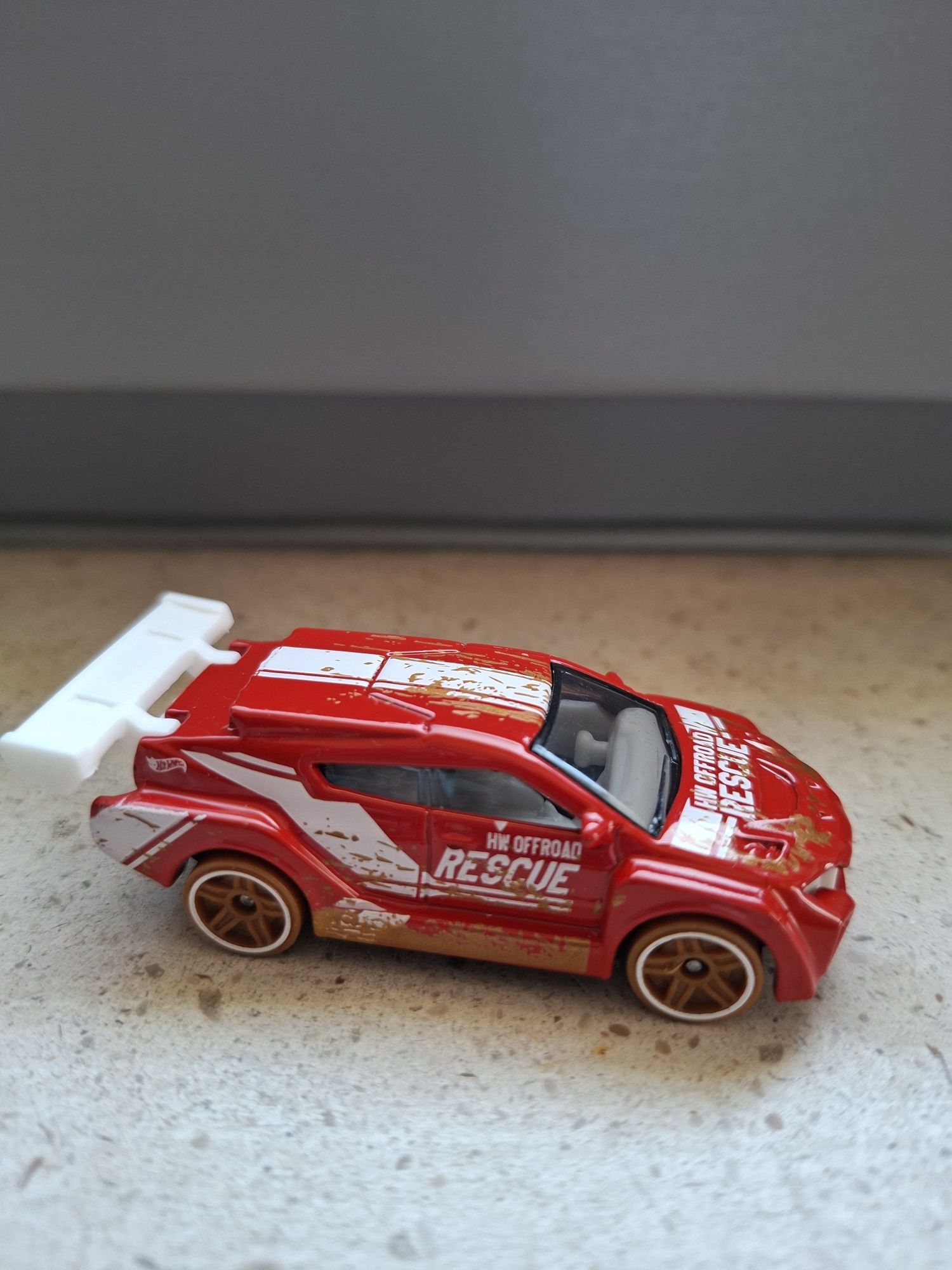 Carro miniatura de coleção 1/64
