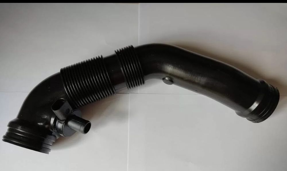 Патрубок повітряного фільтра