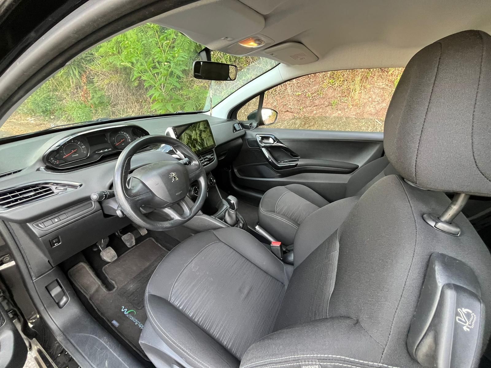 Peugeot 208 1.0 PureTech - Muito Bom Estado