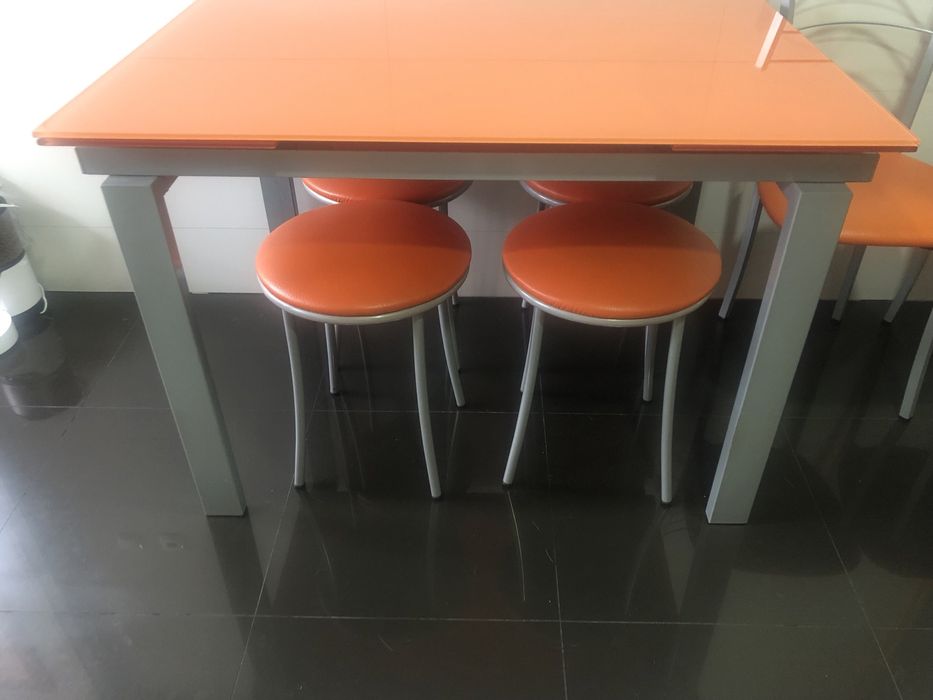 Mesa de cozinha extensível