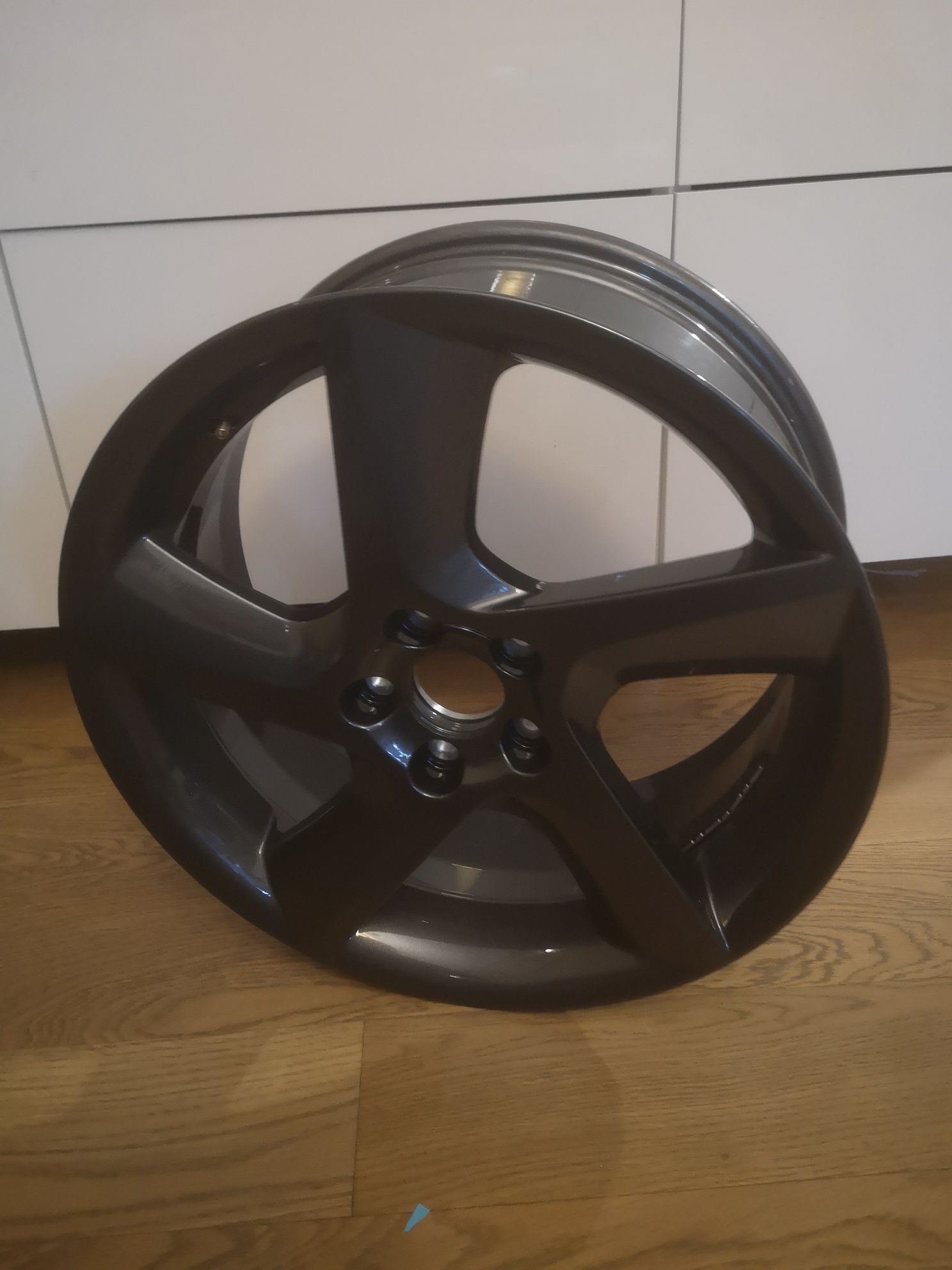 Alufelga Volvo Odysseus 5x108 8x18 ET55