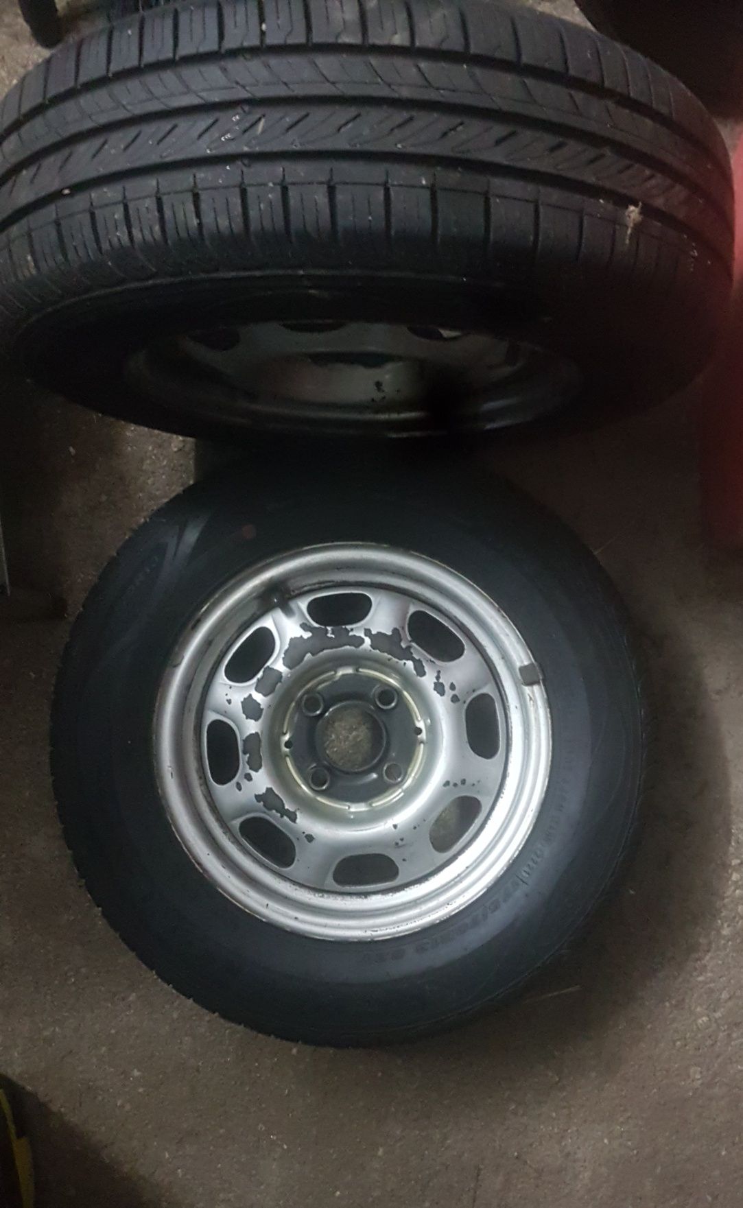 Pneus e jantes 175/70 R13