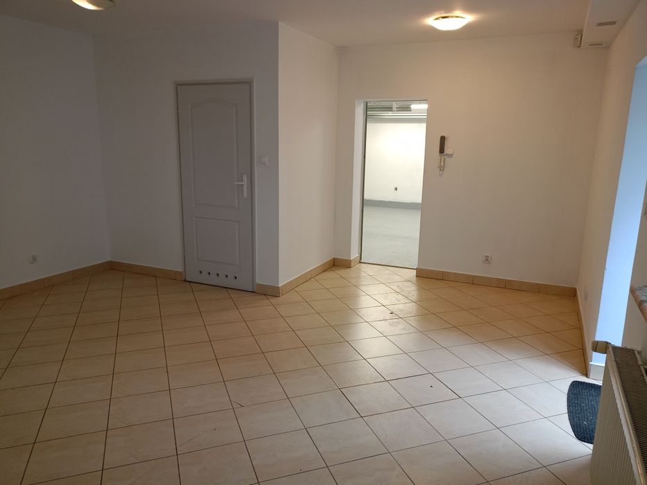 Lokal biurowo-usługowy 30m2 + garaż/magazyn/pracownia 30m2 - od zaraz