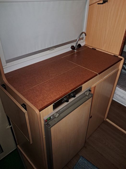 Autocaravana em bom estado, pronta a andar