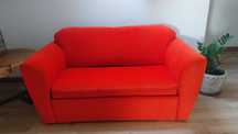 Sofa dwuosobowa .