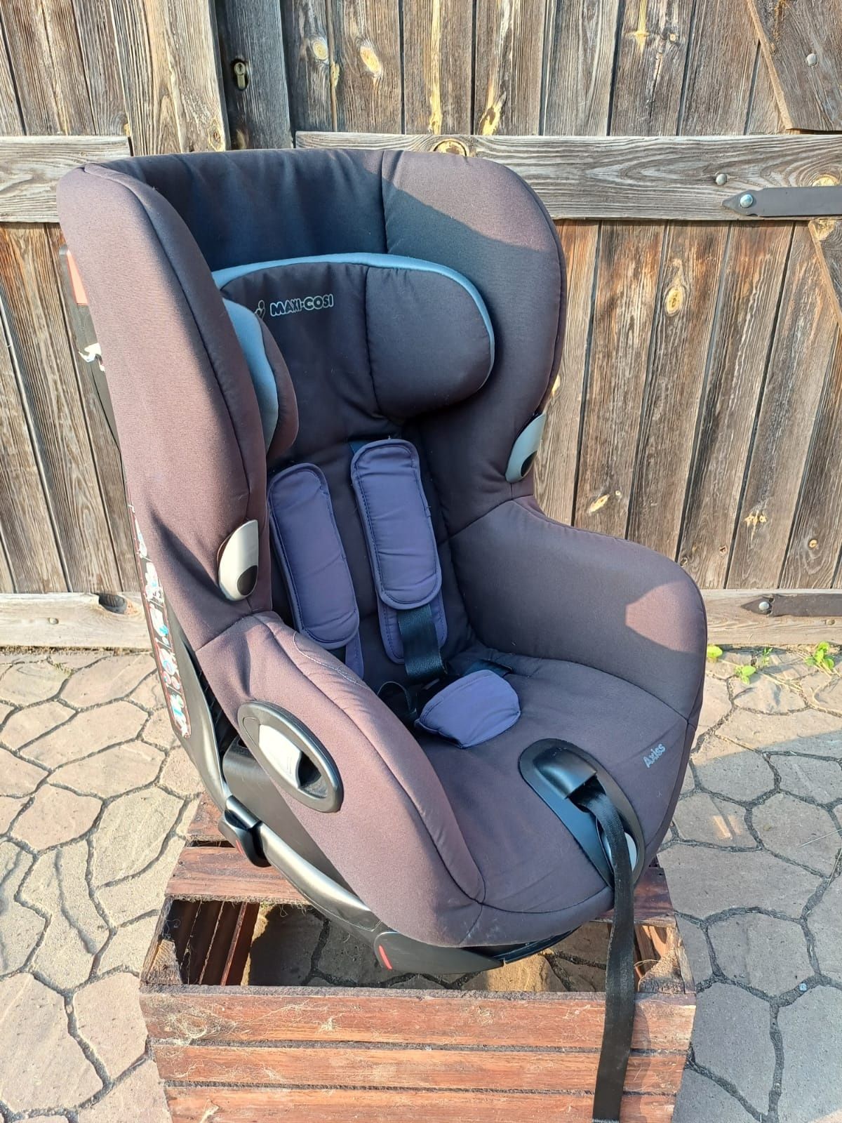 Fotelik samochodowy MAXI-COSI "AXISS" 9-18 kg