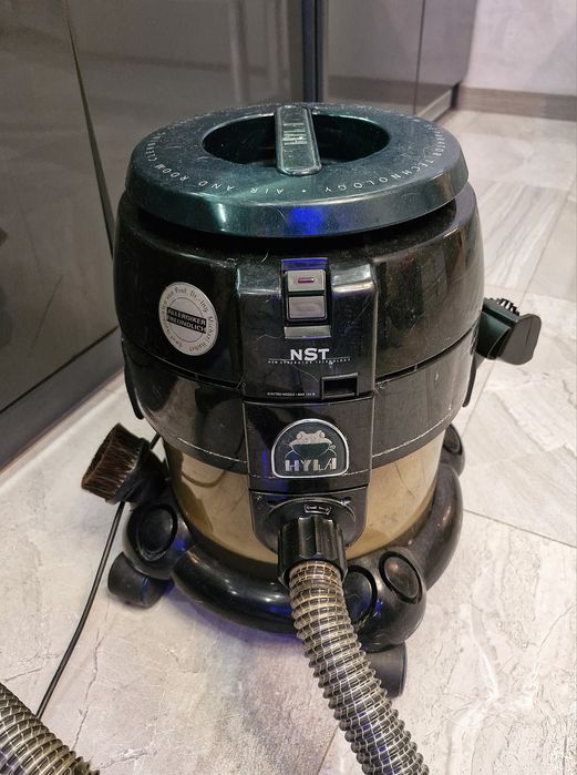 HYLA - пилосос для прибирання  та очищення повітря