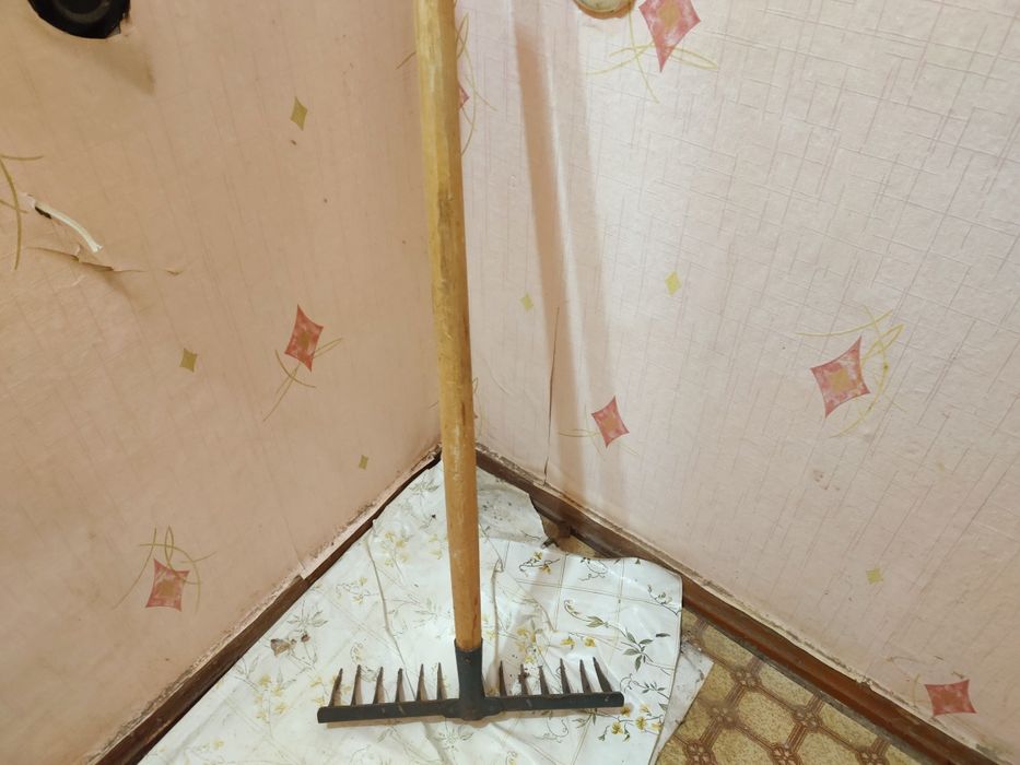 Продам лопаты, грабли