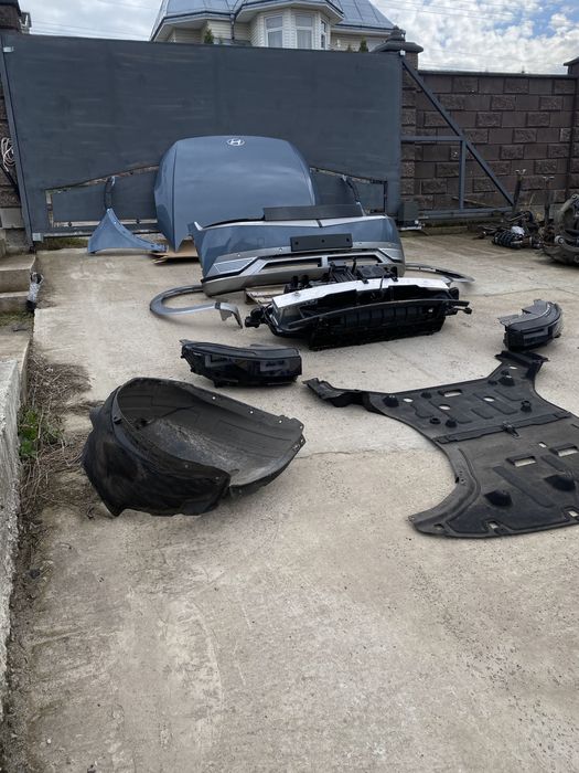 Hyundai IONIQ 5 бампер, капот, крило, фара, молдинг, радіатори