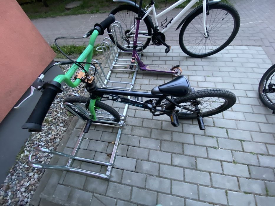 Bmx z pegami z przodu i z tyłu