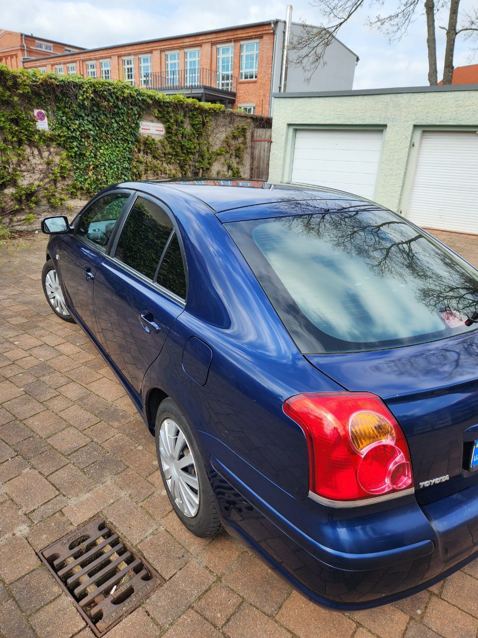 Toyota Avensis 2005 1.8 бенз